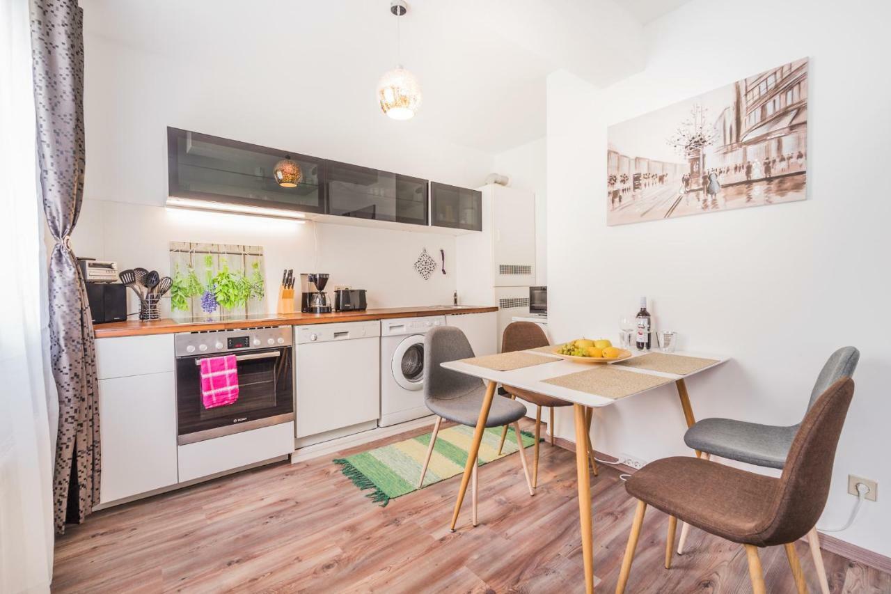 10 Min. Downtown - 2 Bedrooms - Parking Bécs Kültér fotó